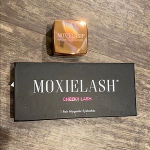 Moxie Cheeky magnetic lashes and gel liner
